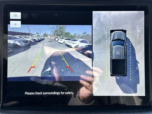 Used 2021 Ford F150 Lariat w/ Max Trailer Tow Package image 17