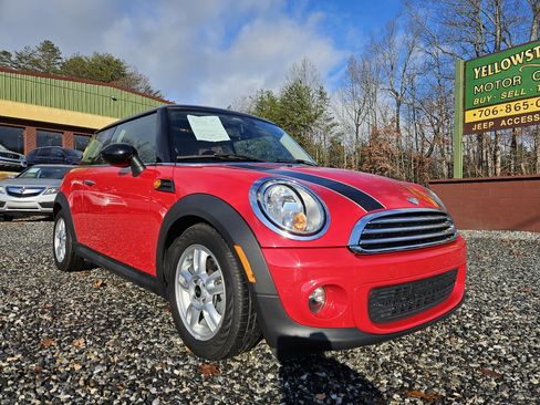 Used 2013 MINI Cooper Hardtop image 2