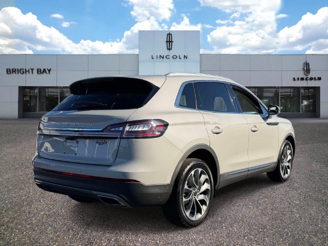 Used 2023 Lincoln Nautilus Reserve AWD/4WD image 5