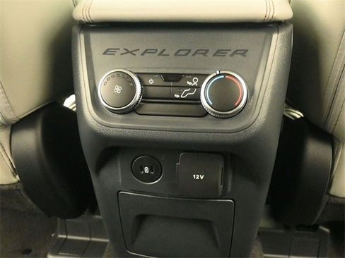 New 2026 Ford Explorer Active w/ Active Comfort Package image 19
