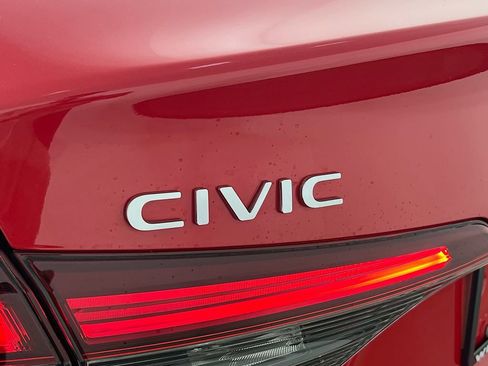 Used 2025 Honda Civic Sport image 28
