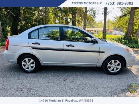 Used 2009 Hyundai Accent GLS image 6