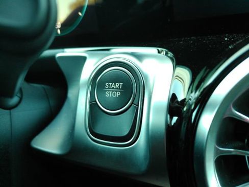 Used 2023 Mercedes-Benz EQB 300 4MATIC w/ Pinnacle Package image 39