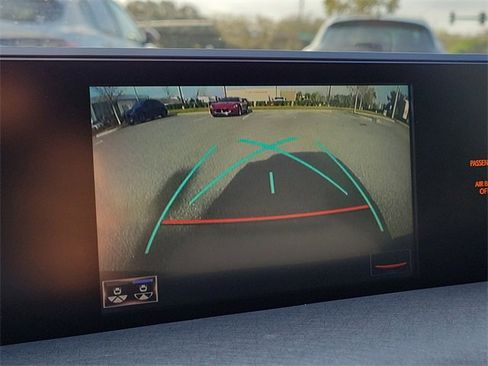 Used 2019 Lexus UX 200 w/ Premium Package image 24