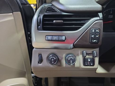 Used 2020 Chevrolet Suburban Premier w/ Max Trailering Package AWD/4WD image 28