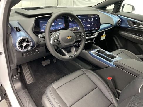 New 2026 Chevrolet Equinox EV LT w/ Convenience Package II image 16