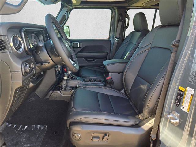 New 2026 Jeep Wrangler Unlimited Sahara AWD/4WD image 4