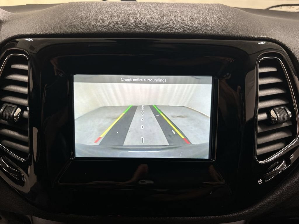 Used 2019 Jeep Compass Latitude AWD/4WD image 15
