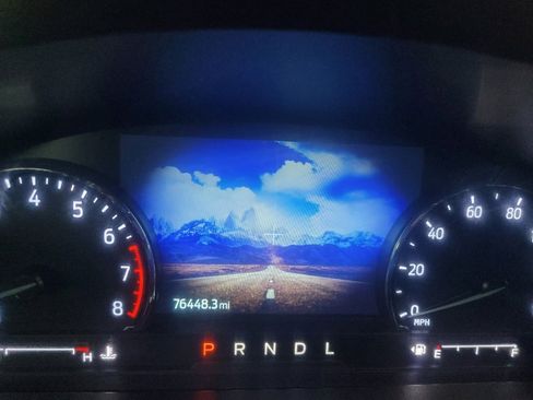 Used 2023 Ford Explorer XLT image 23