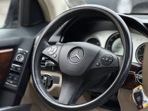 Used 2010 Mercedes-Benz GLK 350 4MATIC image 14