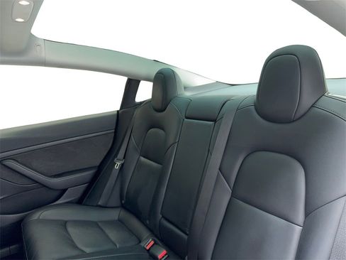 Used 2023 Tesla Model 3 Standard Range image 38