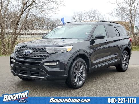Certified 2022 Ford Explorer XLT w/ Equipment Group 202A image 2