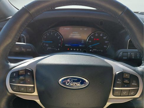 Used 2022 Ford Explorer XLT w/ Equipment Group 202A image 36