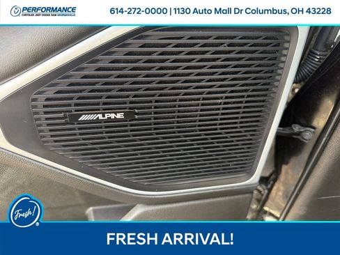 Used 2024 Jeep Wagoneer L Series III w/ Flexible Seating Group AWD/4WD image 19