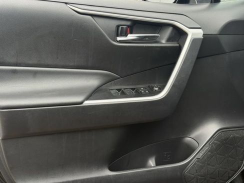 Used 2024 Toyota RAV4 XLE image 25