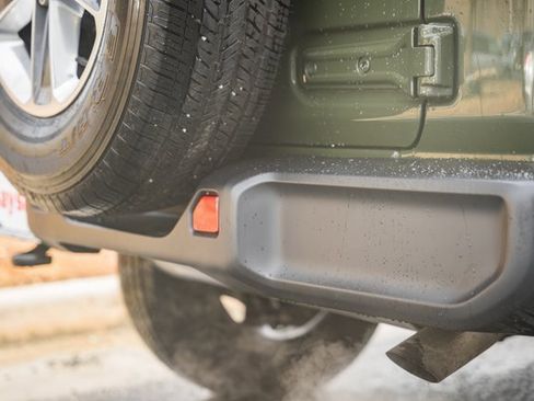 Used 2021 Jeep Wrangler Unlimited Sahara w/ LED Lighting Group image 8