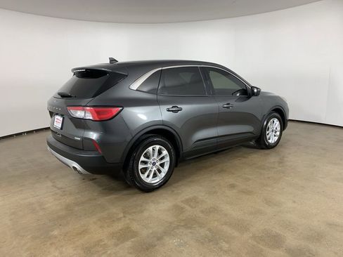 Used 2020 Ford Escape SE image 8