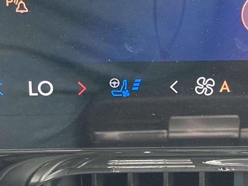 New 2025 Lincoln Nautilus Reserve image 27