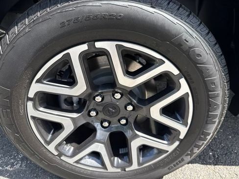 Used 2026 RAM 1500 Laramie AWD/4WD image 8