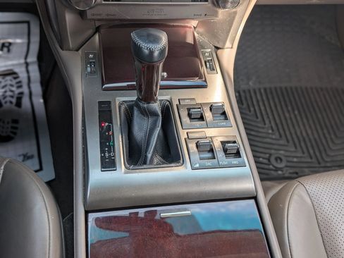 Used 2017 Lexus GX 460 Luxury AWD/4WD image 16