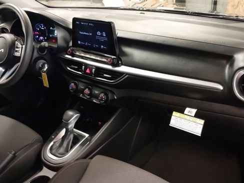 Used 2023 Kia Forte LXS FWD image 39