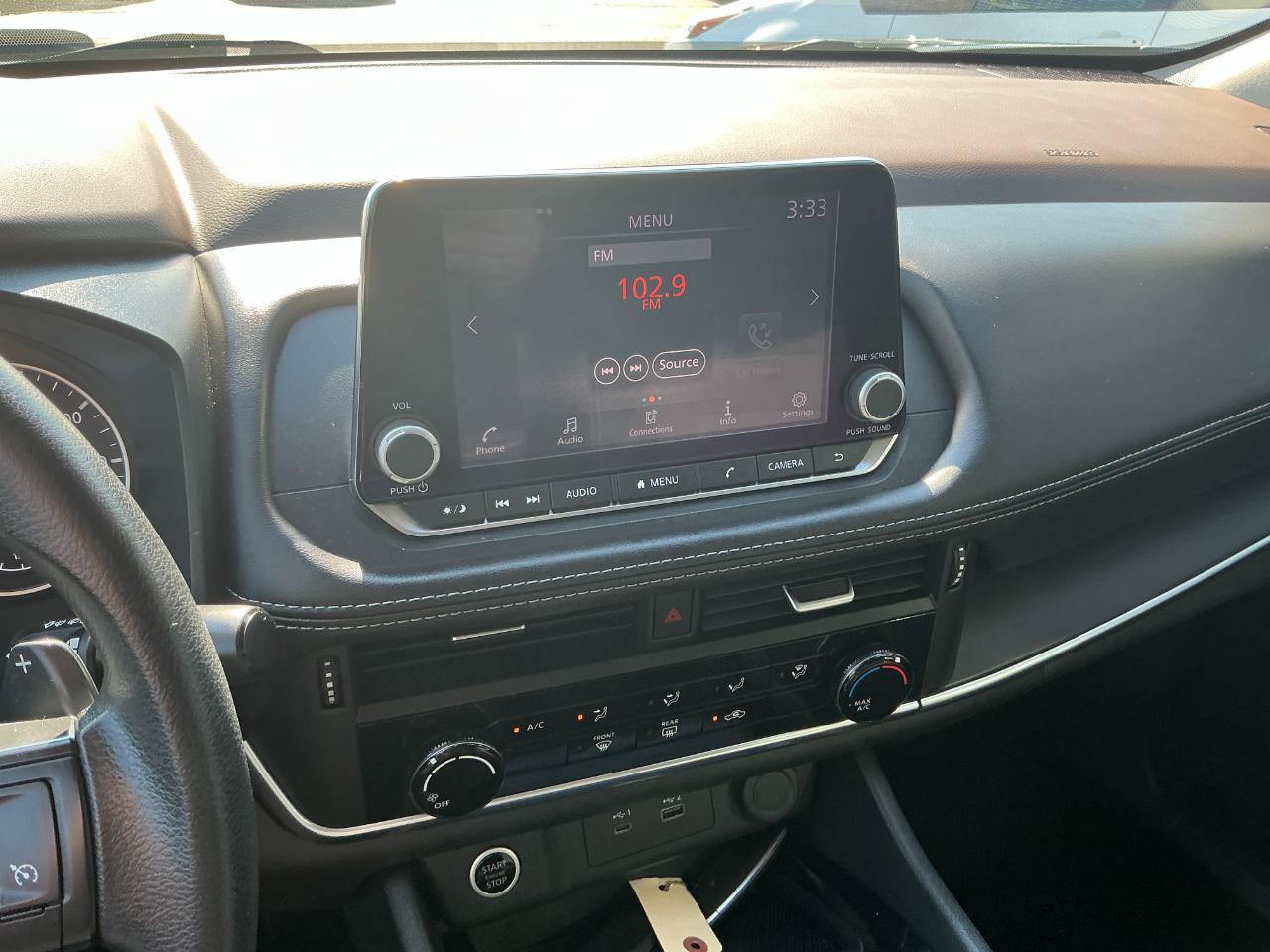 Used 2023 Nissan Rogue S AWD/4WD image 12
