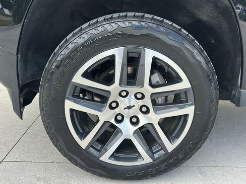 Used 2023 Chevrolet Colorado Z71 w/ Z71 Convenience Package 2 image 11