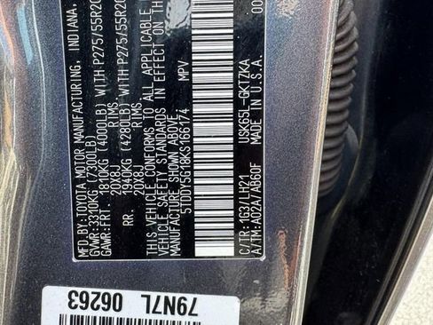 Used 2019 Toyota Sequoia Platinum AWD/4WD image 26