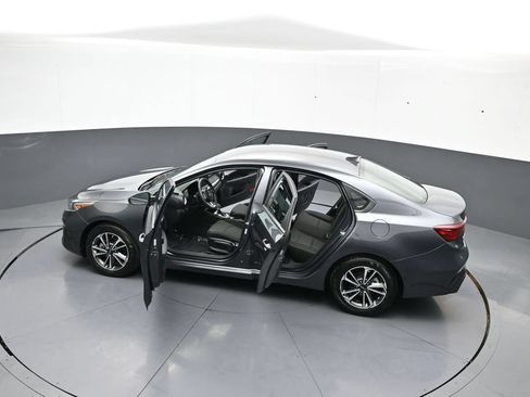 Certified 2024 Kia Forte LXS FWD image 42