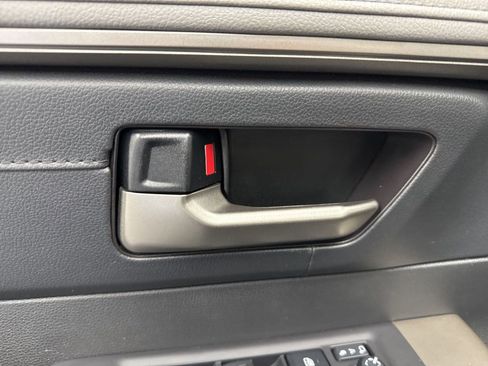 Used 2025 Toyota Tundra Limited image 37