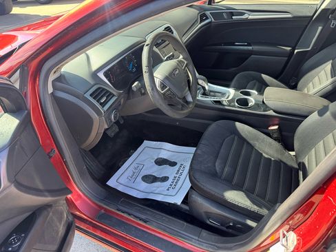 Used 2014 Ford Fusion SE image 10