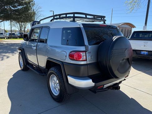 Used 2010 Toyota FJ Cruiser 4WD image 6