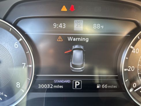 Used 2023 INFINITI QX50 Sport AWD/4WD image 11