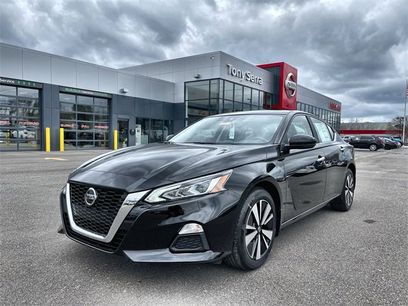 Certified 2022 Nissan Altima 2.5 SV w/ SV Premium Package