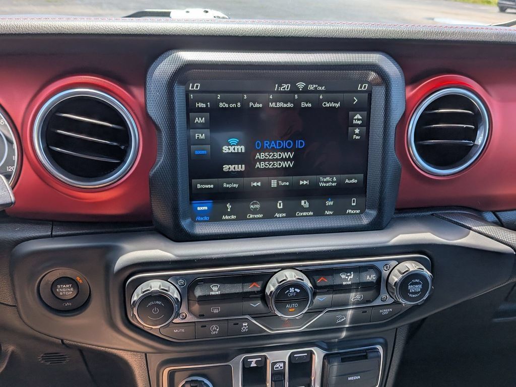 Used 2018 Jeep Wrangler Unlimited Rubicon AWD/4WD image 15
