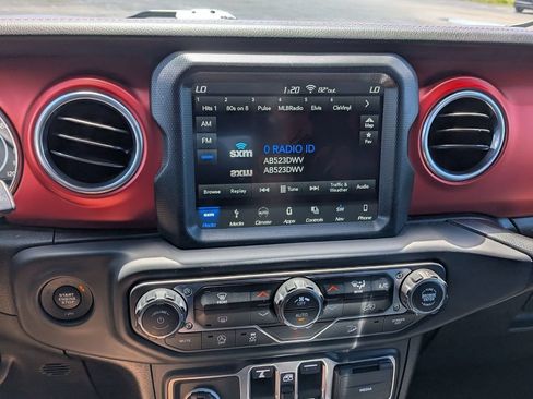 Used 2018 Jeep Wrangler Unlimited Rubicon AWD/4WD image 15