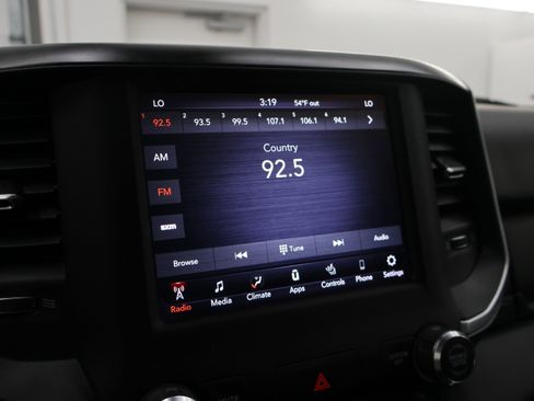 Used 2020 RAM 1500 Big Horn AWD/4WD image 11