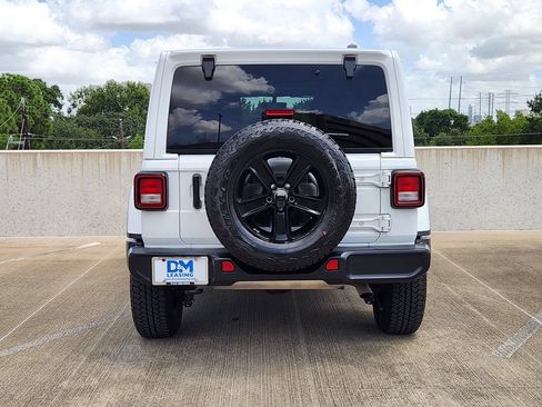 Used 2021 Jeep Wrangler Unlimited Sahara AWD/4WD image 7