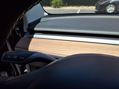Used 2021 Tesla Model 3 Standard Range Plus RWD image 15