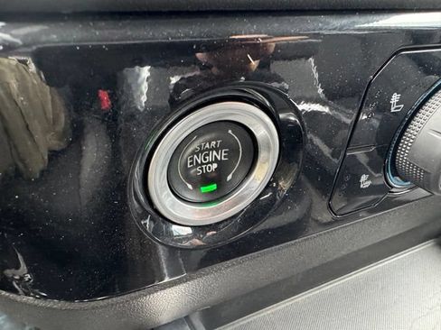 Certified 2022 Chevrolet Silverado 1500 RST AWD/4WD image 16