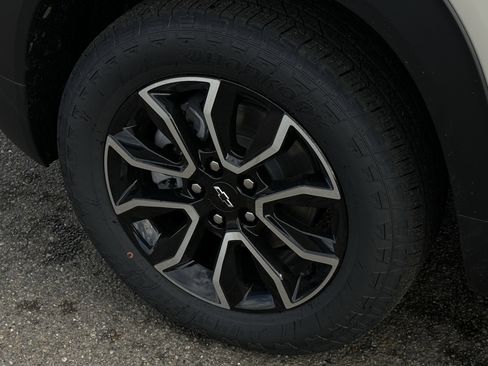 New 2026 Chevrolet TrailBlazer ACTIV w/ Convenience Package AWD/4WD image 30