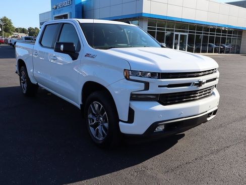 Used 2019 Chevrolet Silverado 1500 RST image 2
