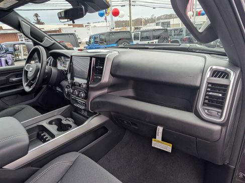 New 2026 RAM 1500 Express AWD/4WD image 24
