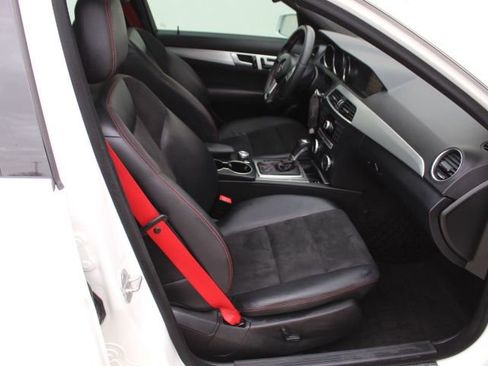 Used 2013 Mercedes-Benz C 250 Sedan image 36