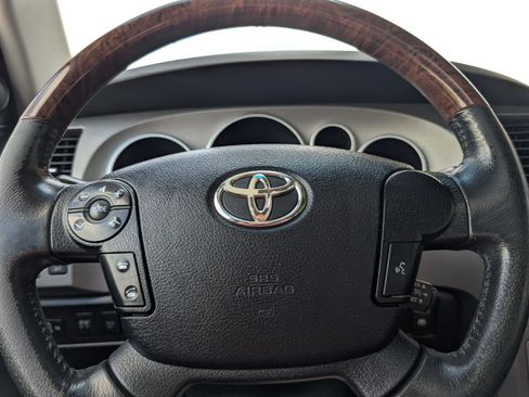 Used 2010 Toyota Tundra Limited image 11