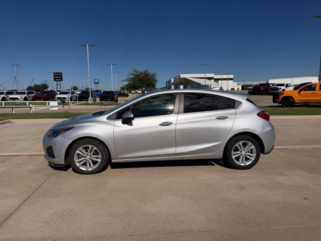 Used 2019 Chevrolet Cruze LT w/ Convenience Package FWD image 6
