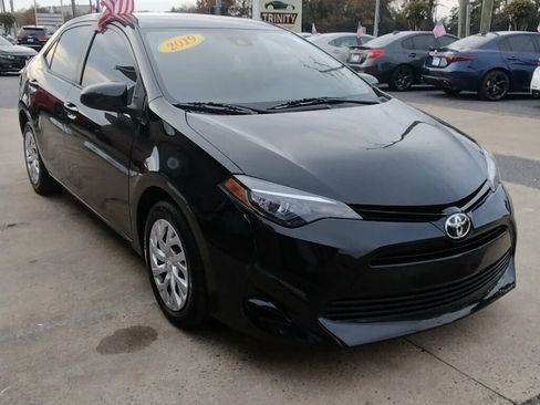 Used 2019 Toyota Corolla LE image 5