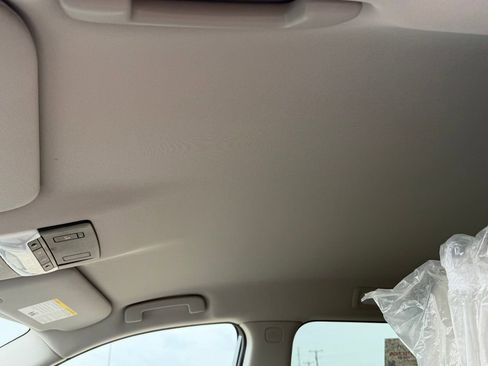 New 2026 Nissan Pathfinder SL FWD image 19