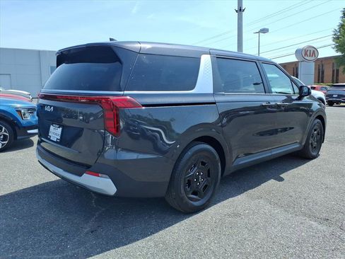 New 2026 Kia Carnival FWD image 4