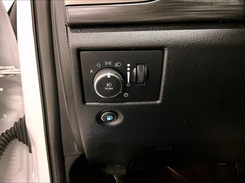 Used 2022 Jeep Grand Cherokee Laredo X AWD/4WD image 15
